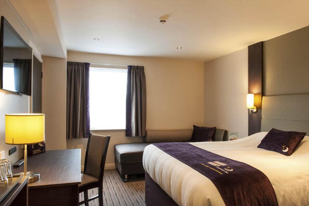 Premier Inn Aberdeen Airport - ダイス エクステリア 写真