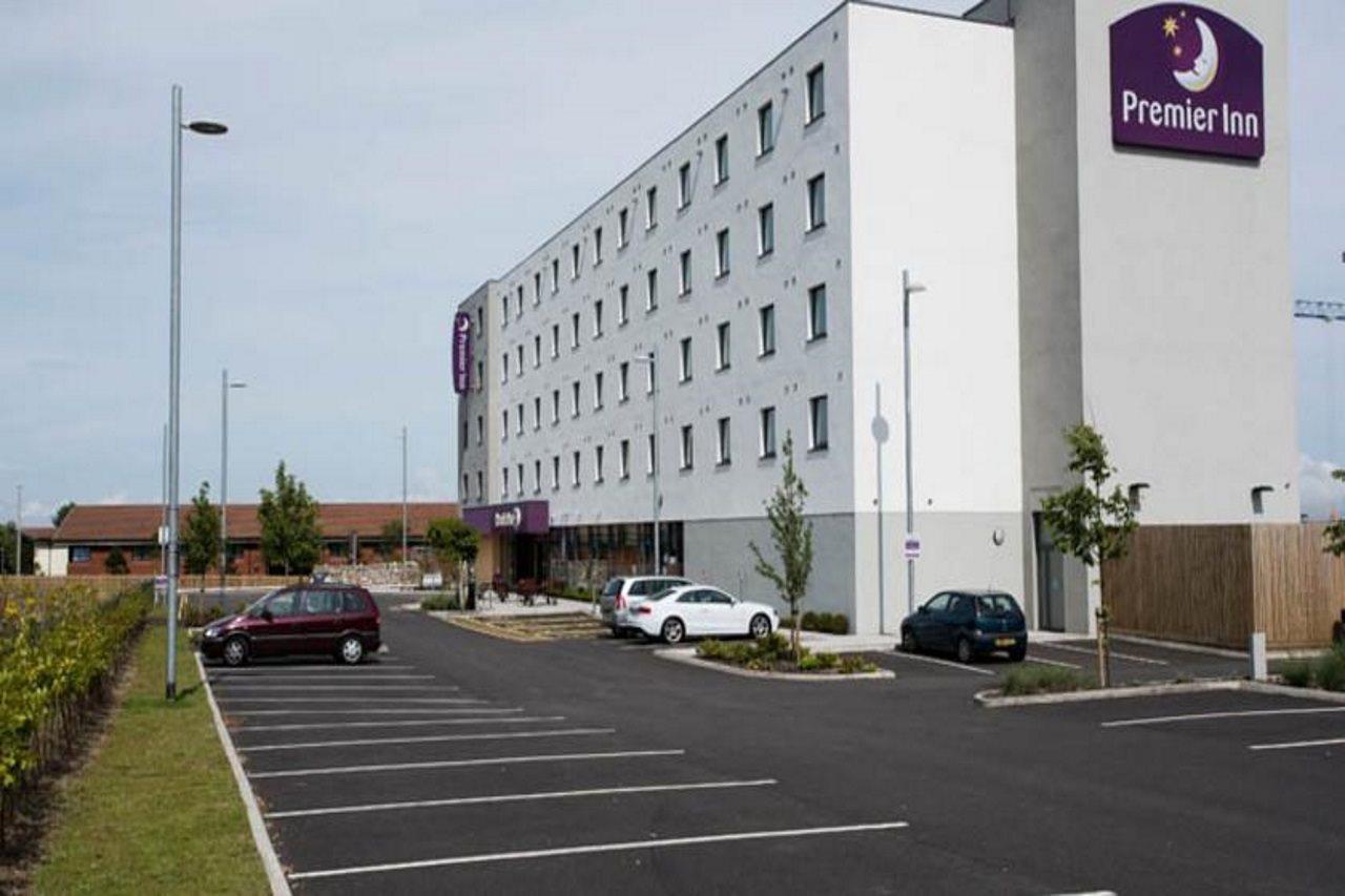 Premier Inn Aberdeen Airport - ダイス エクステリア 写真